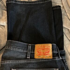 Levi's Men's Deep Blue Relaxed Jeans